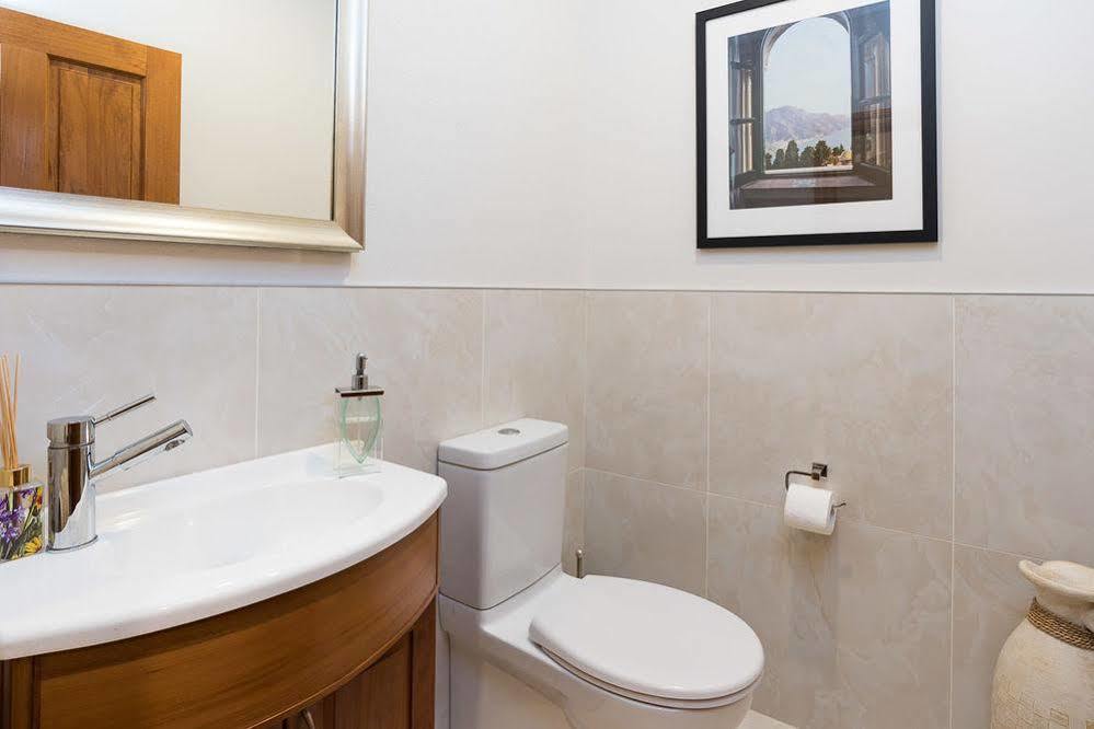 Aldaha Luxury Accommodation Blenheim Esterno foto